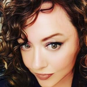 Meet your Posher, Eve